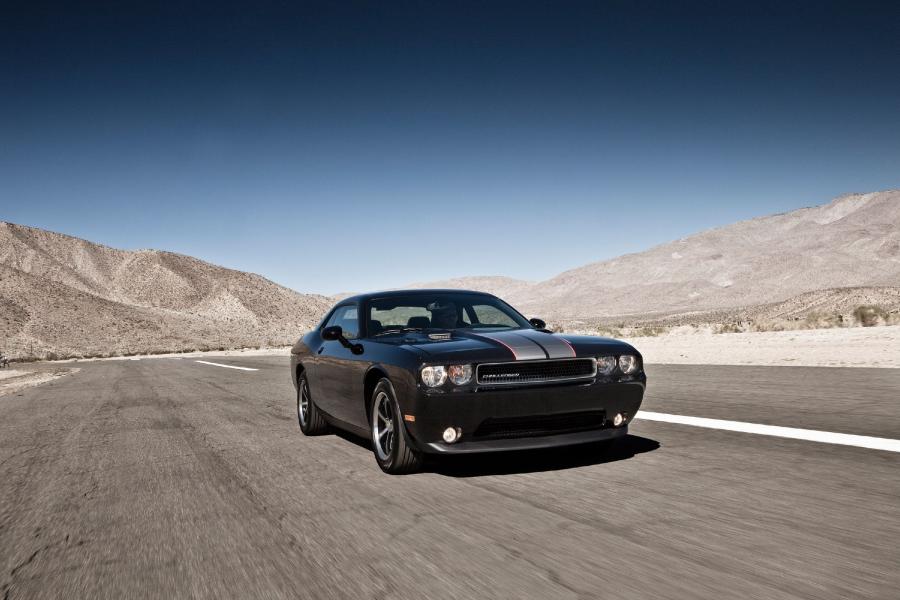  Dodge Challenger R/T 2011 года  (фото 12 из 28)